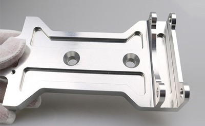 什么是铝合金手板拉丝工艺？